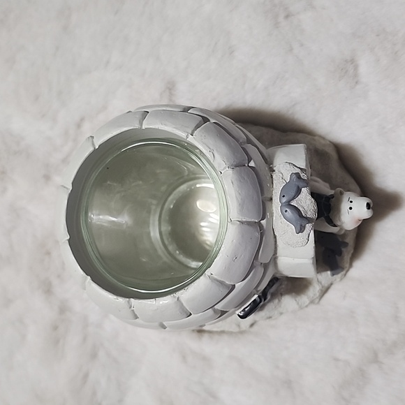 CRAZY MOUNTAINS  EXCLUSIVE DESIGNS IGLOO CANDLE HOLDER. - Picture 3 of 7